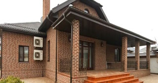 Строительство домов из кирпича с мансардой в Павловском Посаде | от 3557 рублей